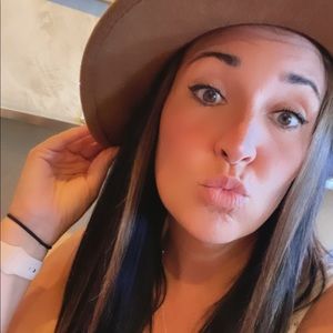 Meet your Posher, JJ